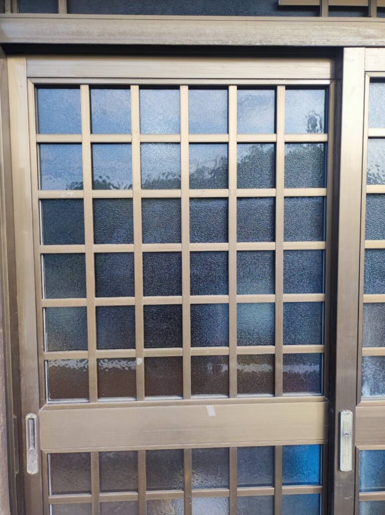 戸畑区周辺の玄関引き戸ガラス交換 施工後