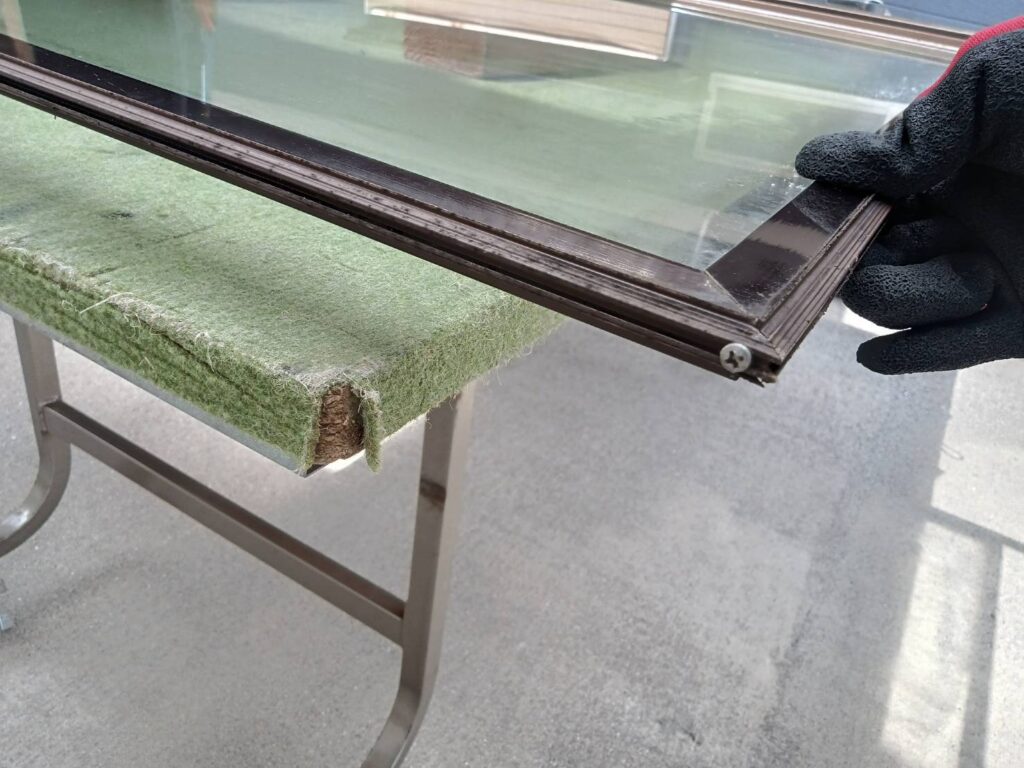 アタッチメント付きペアガラス施工前