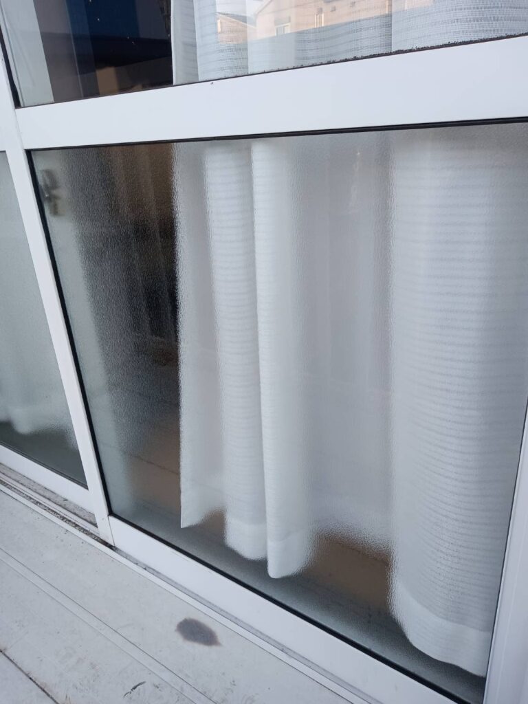 八幡西区のバルコニー掃き出し窓ガラス交換 施工後