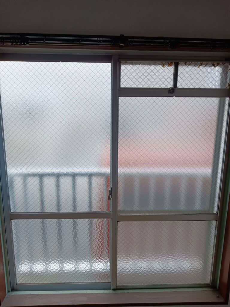 門司区 網入りガラス交換 修理 施工後