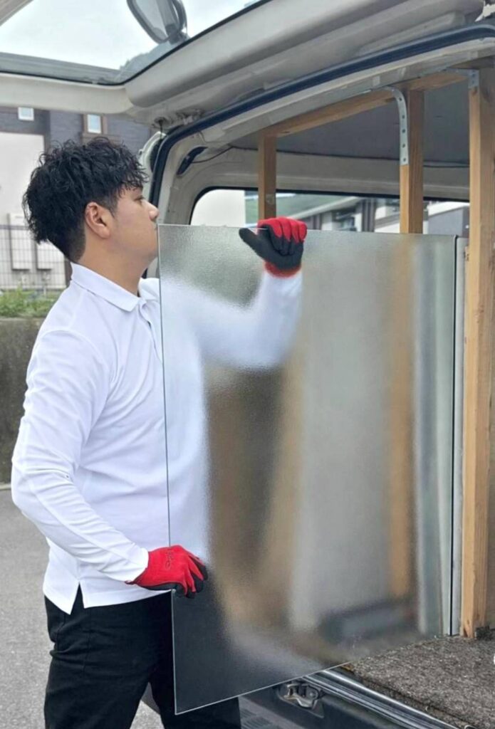 KITAGLASS 代表 寺川幸希 作業風景